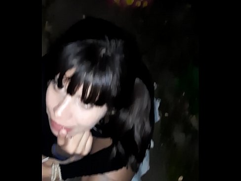 ❤️ 在街上腫脹的陰莖以換取糖果 ❤❌ 俄羅斯色情 在我們 ﹏
